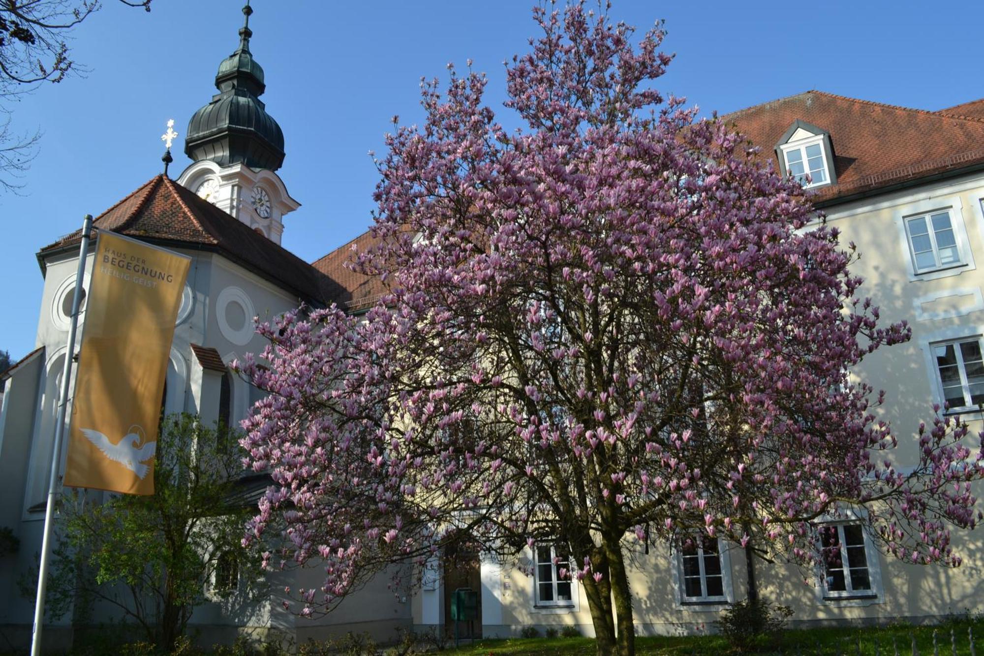 Hotel Haus Der Begegnung Heilig Geist Burghausen Esterno foto