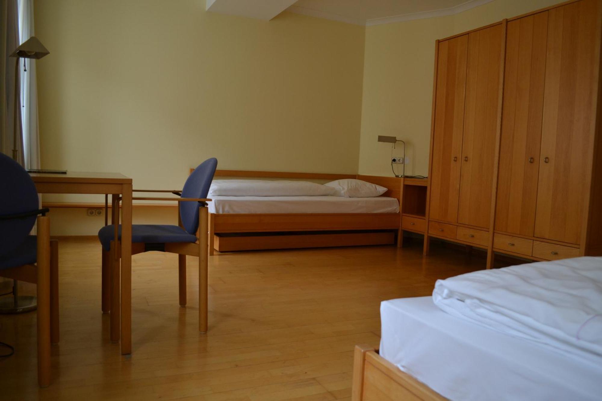 Hotel Haus Der Begegnung Heilig Geist Burghausen Esterno foto