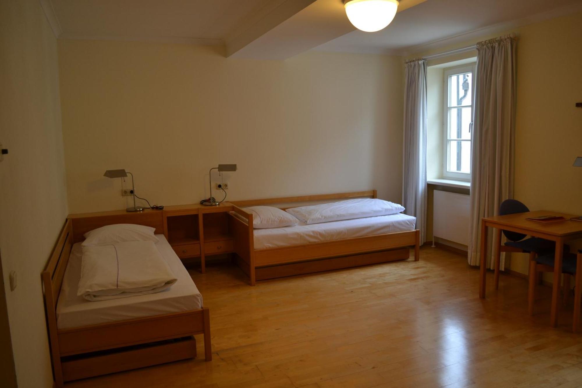 Hotel Haus Der Begegnung Heilig Geist Burghausen Esterno foto