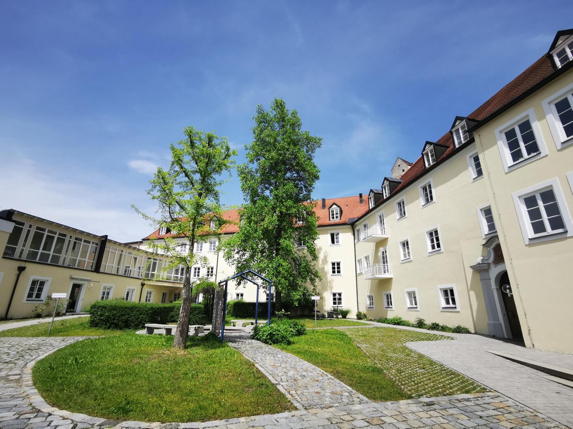 Hotel Haus Der Begegnung Heilig Geist Burghausen Esterno foto