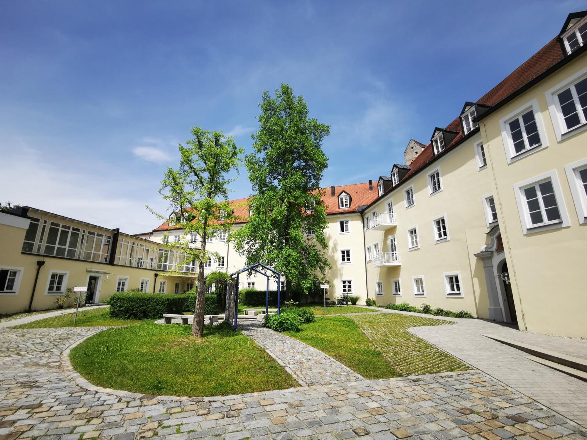 Hotel Haus Der Begegnung Heilig Geist Burghausen Esterno foto