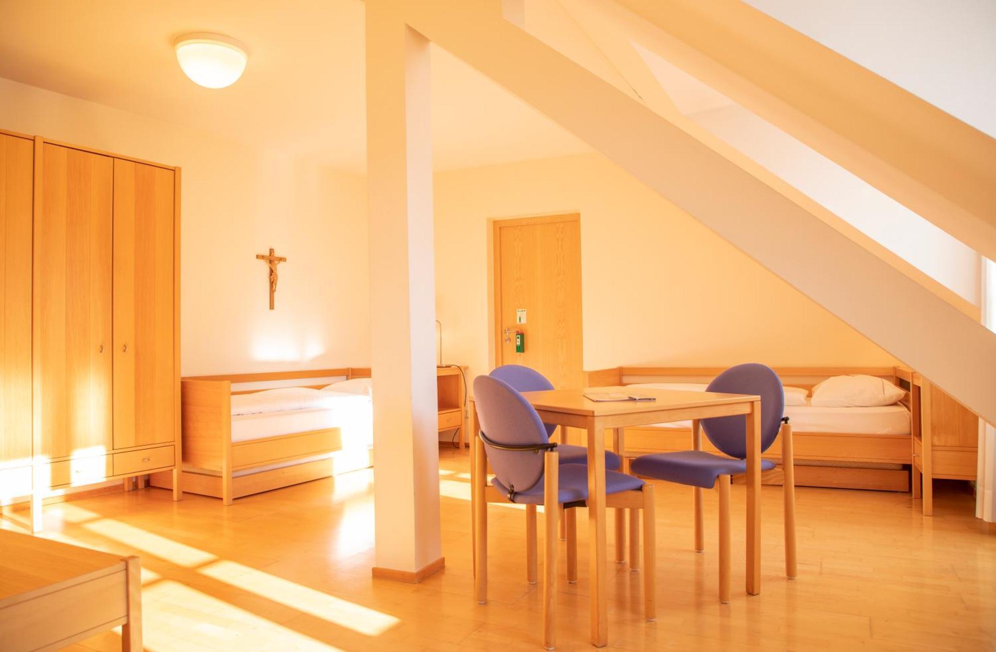 Hotel Haus Der Begegnung Heilig Geist Burghausen Esterno foto