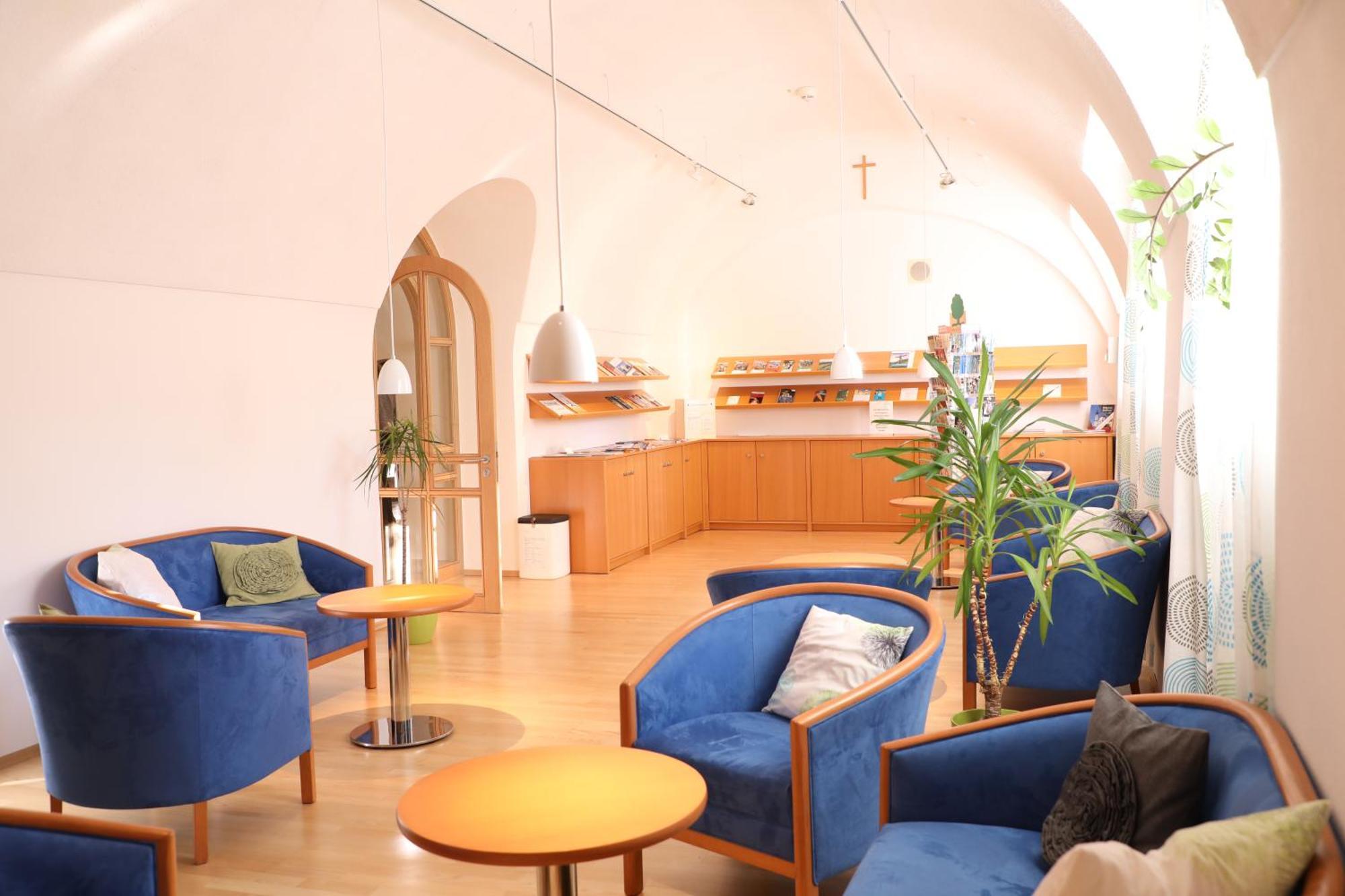 Hotel Haus Der Begegnung Heilig Geist Burghausen Esterno foto