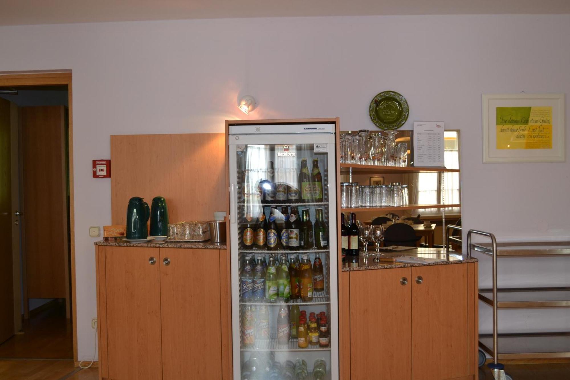 Hotel Haus Der Begegnung Heilig Geist Burghausen Esterno foto
